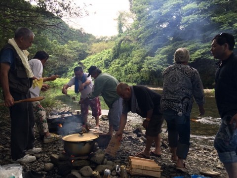 川遊び